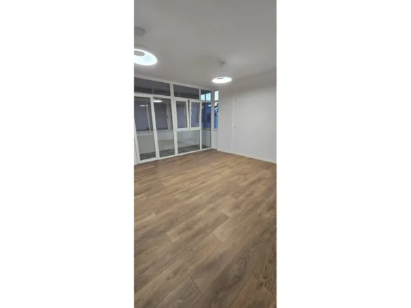 Tirane, shitet apartament 2+1 Kati 7, 93 m² 218.000 € (prane Prokurorise se Tiranes)