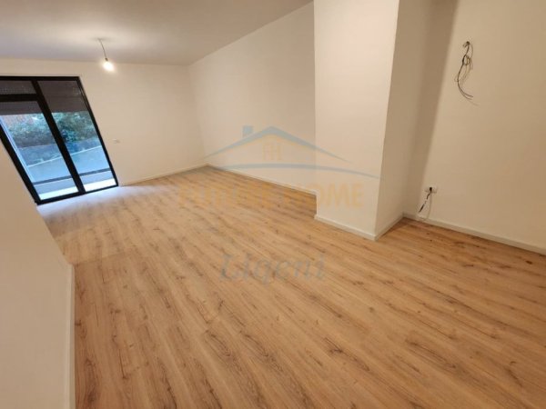 Tirane, shitet apartament 1+1 Kati 2, 93 m² 203.500 € (Kopshti Zoologjik)