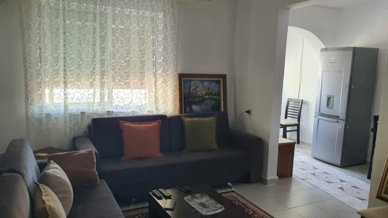 Tirane, jepet me qera apartament 1+1 Kati 3, 510 € 