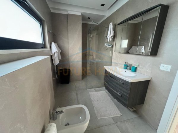 Gjiri Lalezit | Hamallaj, shitet Vile , 728 m² 1.600.000 € 