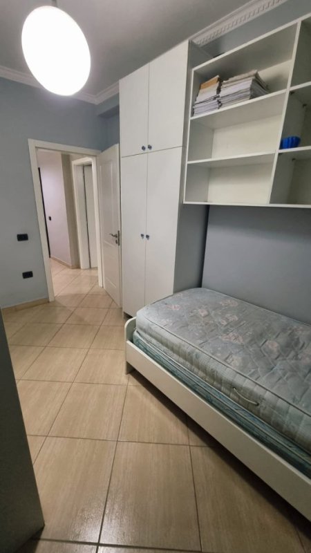 JEPET ME QERA APATAMENTI 2+1 NË ASTIR Vendndodhja: Pranë Bar Artistit, Astir,  550 €URO