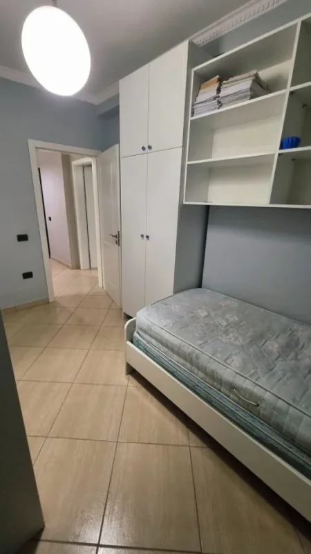 JEPET ME QERA APATAMENTI 2+1 NË ASTIR Vendndodhja: Pranë Bar Artistit, Astir,  500 €URO