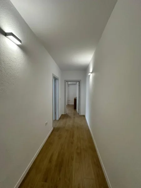 Durres, jap me qera apartament 2+1+Ballkon Kati 3, 120 m² 650 € (Markata,Durres)