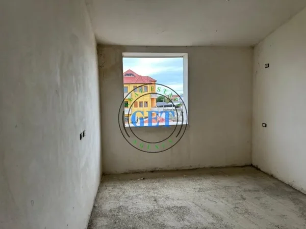 Shitet ,Vilë 3-Katëshe, Xhafzotaj, Durrës