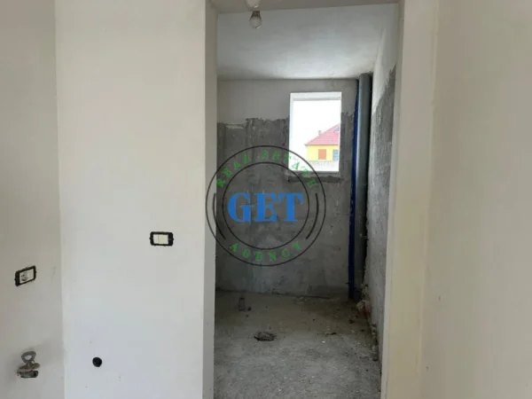 Shitet ,Vilë 3-Katëshe, Xhafzotaj, Durrës