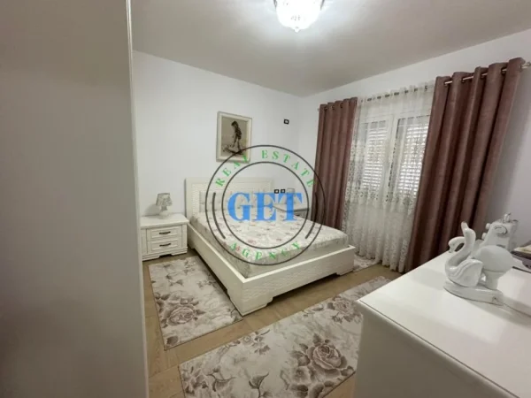 Shitet ,Vilë 3-Katëshe, Xhafzotaj, Durrës