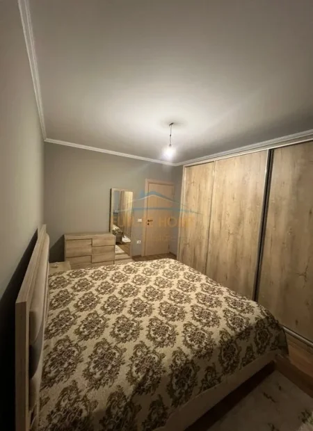 Tirane, jepet me qera apartament 2+1 , 95 m² 700 € (Don Bosko)