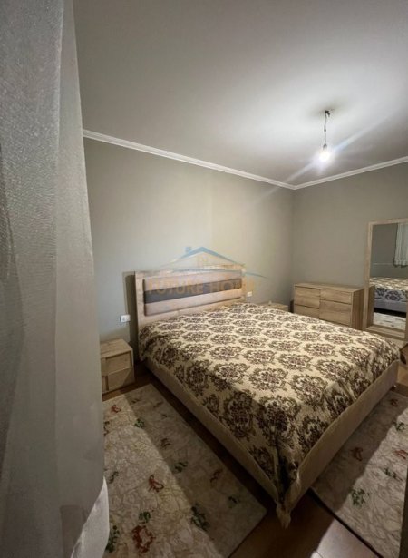 Tirane, jepet me qera apartament 2+1 , 95 m² 700 € (Don Bosko)