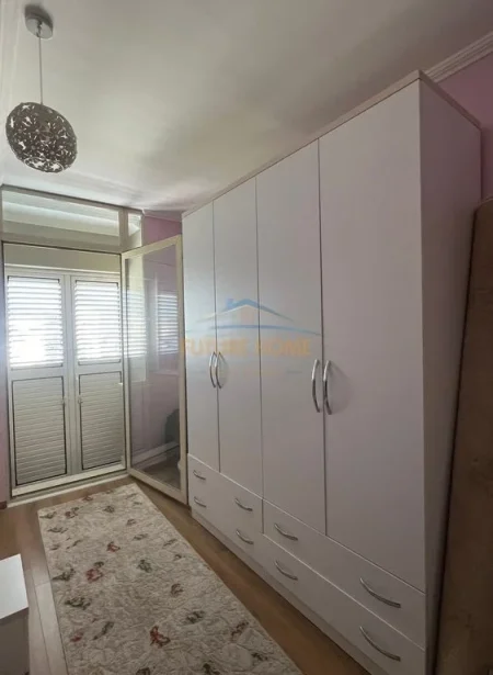 Tirane, jepet me qera apartament 2+1 , 95 m² 700 € (Don Bosko)