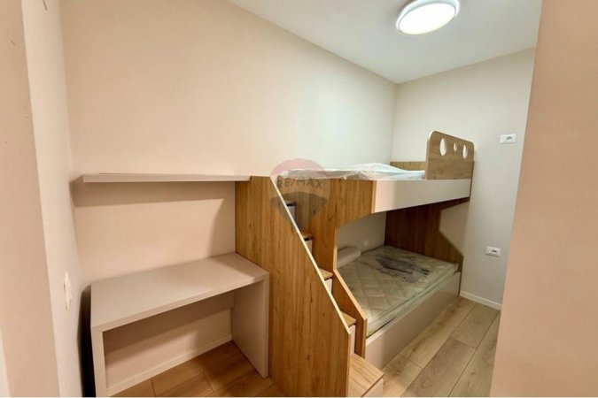 Tirane, jepet me qera apartament 2+1 Kati 6, 550 € (Tom Pllezha)