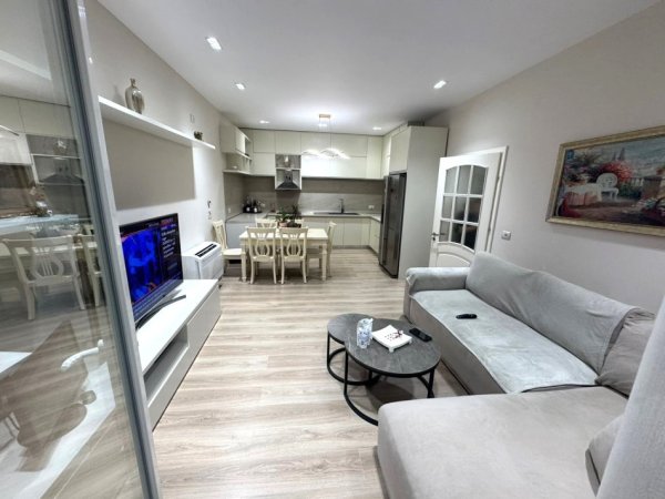 Jepet me Qera Vile Private ne Don Bosko, Perballe Vizion Plusit,  800 €uro