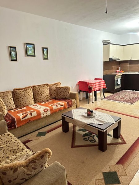 Tirane, shitet apartament 1+1 Kati 8, 70 m² 98.000 € (2 palmat)