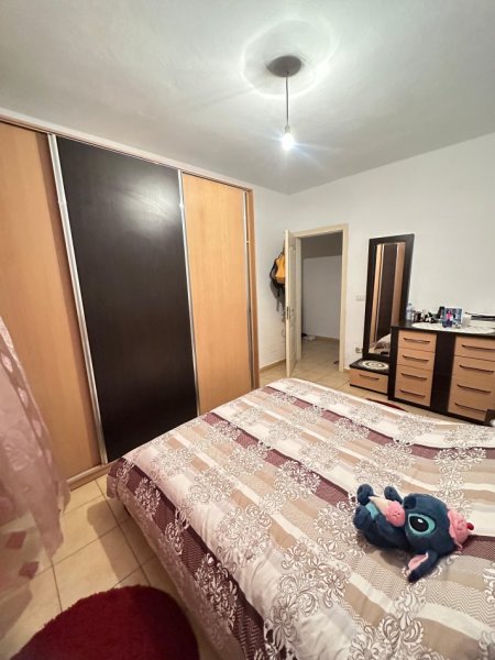 Tirane, shitet apartament 1+1 Kati 8, 70 m² 98.000 € (2 palmat)