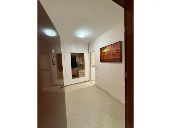 Tirane, shes apartament 1+1 Kati 4, 54 m² 125.000 € 