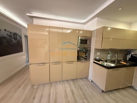 Tirane, shitet apartament 2+1 Kati 5, 107 m² 210.000 € 