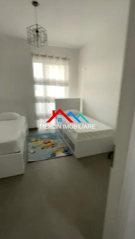 Tirane, shitet apartament 2+1+Ballkon Kati 5, 111 m² 129.500 € (BULEVARDI BLU,KAMEZ.)