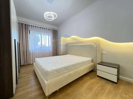 Tirane, shitet apartament 2+1 Kati 1, 92 m² 173.000 € 
