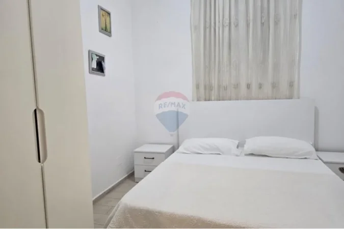 Tirane, jepet me qera apartament 1+1+Ballkon Kati 2, 65 m² 600 € (Rruga Sami frasheri)