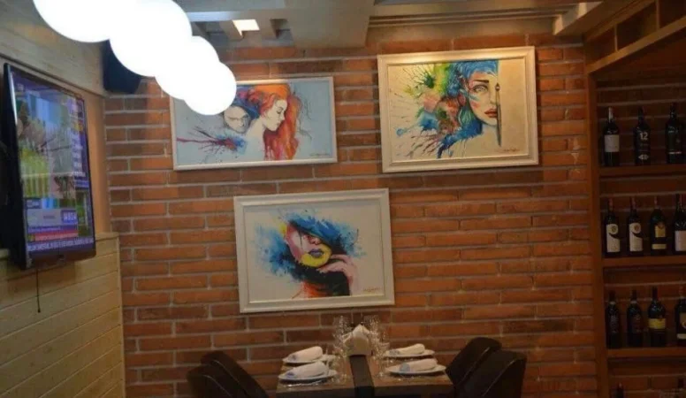 Tirane, jepet me qera ambjent biznesi Kati 0, 157 m² 2.000 € (Rruga e Durrësit)