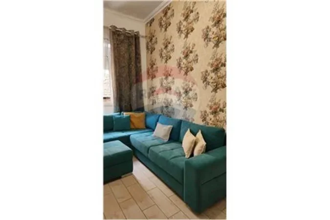 Tirane, jepet me qera apartament 1+1 Kati 2, 600 € (Rruga Sami Frasheri)