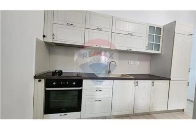 Tirane, jepet me qera apartament 1+1 Kati 2, 600 € (Rruga Sami Frasheri)