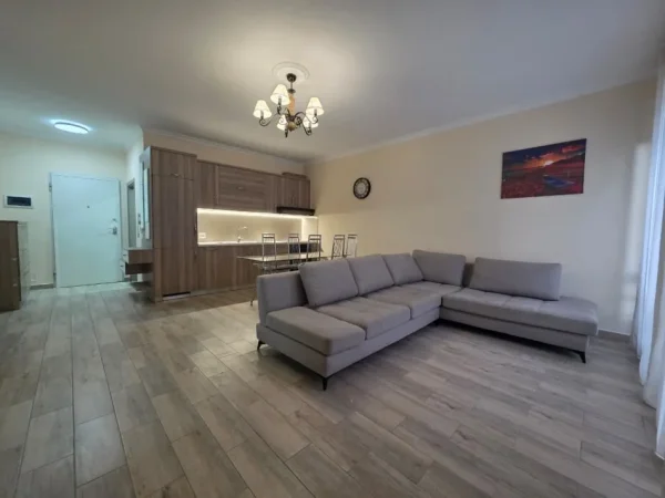 Me Qera: 1+1 (+ Bllkn)  Super i Bollshem 70m2  (Fakulteti i Mjeksise - Shkolla e Bashkuar📍) PALLAT i ri v. 2022 (52,000 Leke / Muaj)