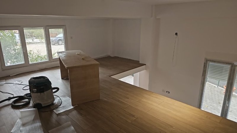 Tirane, jepet me qera apartament 1+1+Ballkon Kati 1, 210 m² 1.500 € (KODRA E DIELLIT)
