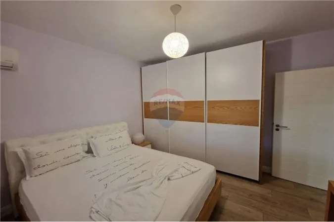Vlore - Lungomare, shitet apartament 2+1 Kati 0, 185 m² 350.000 € (Ujë i Ftohtë – Tek Kalaja)
