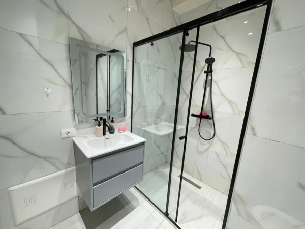 Tirane, garsonier 1+1 Kati 1, 30 m² 65.000 € (Kompleksi Mangalem)