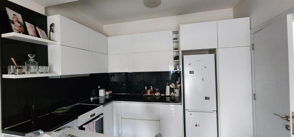 Tirane, jepet me qera apartament 2+1 Kati 3, 75 m² 500 € (YZBERISHT)