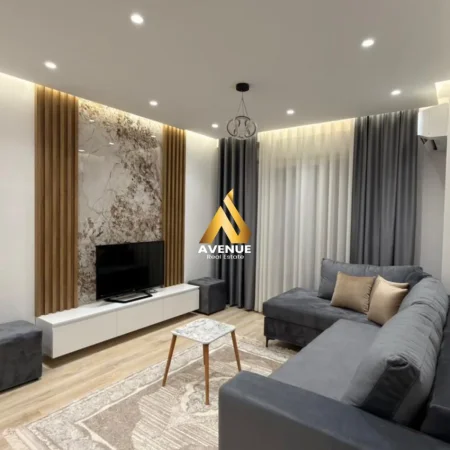 Tirane, jepet me qera apartament 1+1+Ballkon Kati 2, 65 m² 550 € (sokrat miho)