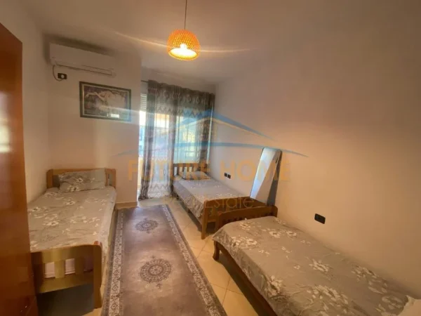 Tirane, jepet me qera apartament 2+1 Kati 7, 88 m² 720 € (Rruga "Hoxha Tahsim , tek Pazari i ri)