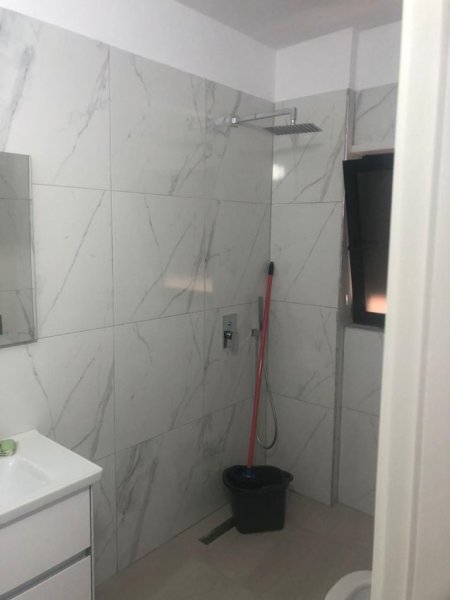 Tirane, shitet apartament 3+1 Kati 8, 116 m² 261.000 € (Vila Gold prane Rruges se Dibres.)