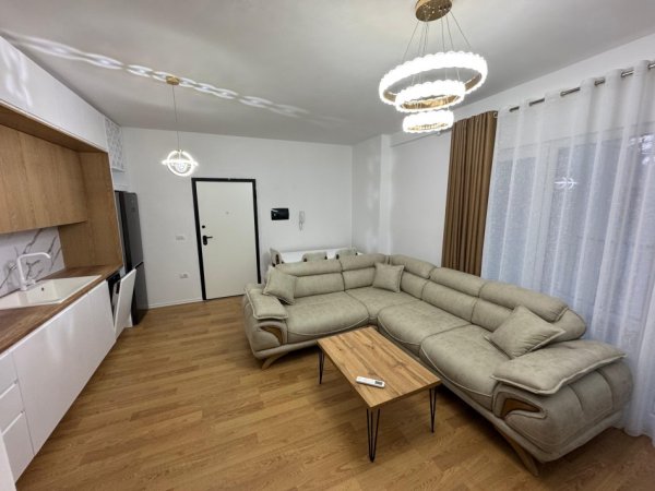 Tirane, jepet me qera apartament 1+1 Kati 6, 700 €