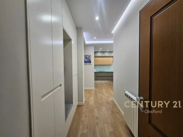 Tirane, shitet apartament 2+1 Kati 3, 102 m² 170.000 € 
