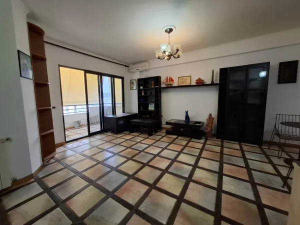 Shqiperi, jepet me qera apartament 2+1+Ballkon Kati 6, 100 m² 600 € 