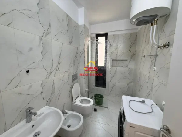 Vlore, shitet apartament 2+1+Ballkon Kati 2, 106 m² 175.000 € (Orikum)