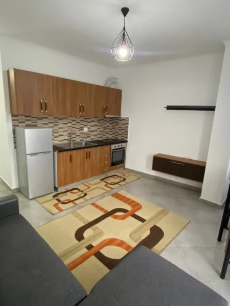 Tirane, jepet me qera apartament 1+1 Kati 7, 70 m² 400 € (ASTIR)