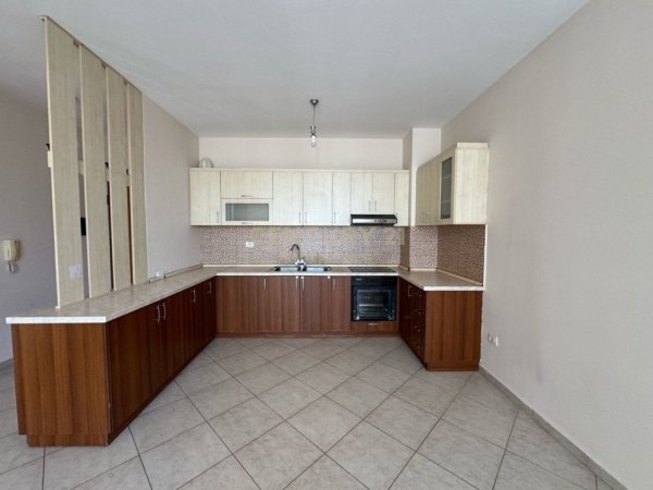 Tirane, jepet me qera apartament 1+1+Ballkon Kati 7, 70 m² 400 € (Ish Tregu Elektrik)