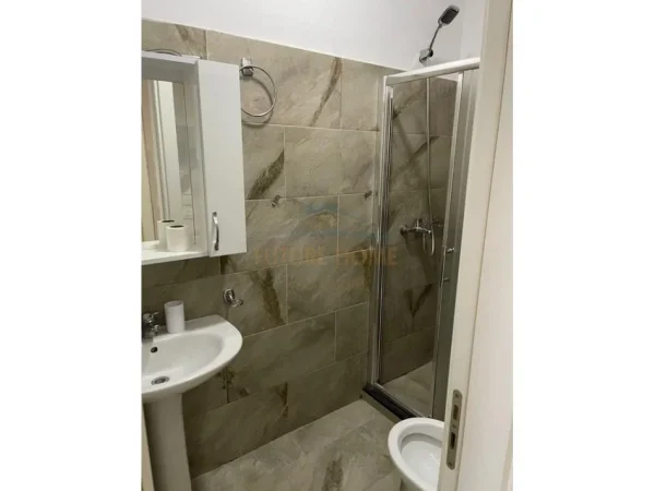 Tirane, shitet apartament 2+1 Kati 2, 101 m² 171.000 € (rruga e dajtit)