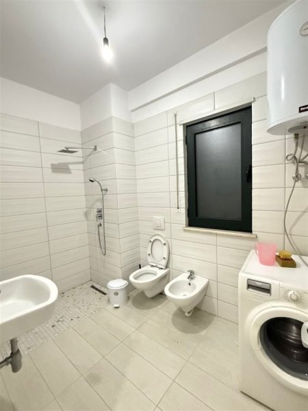 Tirane, jepet me qera apartament 2+1 Kati 3, 108 m² 550 € (ASTIR)