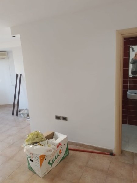 Jepet me Qira Ambient Biznesi me Zyra tek 9-Kateshet ne Qender te Tiranes,  500 €URO