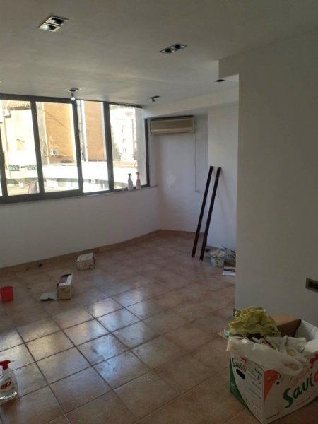 Jepet me Qira Ambient Biznesi me Zyra tek 9-Kateshet ne Qender te Tiranes,  500 €URO