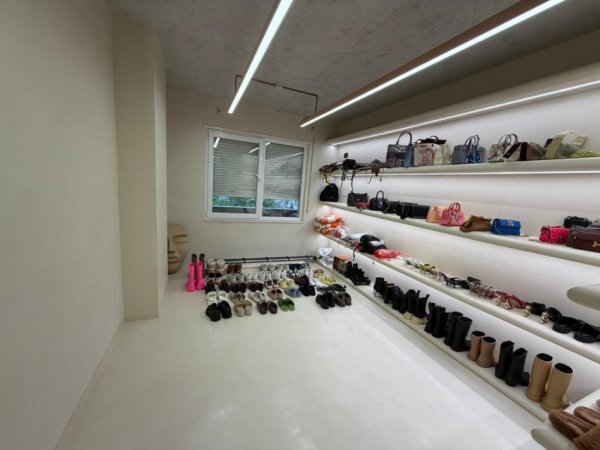 Tirane, shitet 1+1+Ballkon Kati 1, 66 m² (Komuna e Parisit)