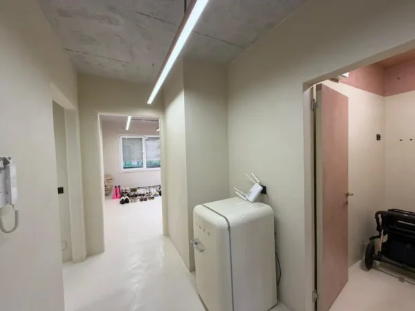 Tirane, shitet 1+1+Ballkon Kati 1, 66 m² (Komuna e Parisit)