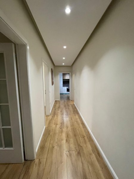 Tirane, jepet me qera apartament 2+1 Kati 6, 85 m² 1.000 € 