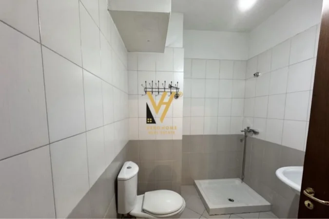 Tirane, jepet me qera apartament 2+1+Ballkon Kati 5, 115 m² 500 € (KODRA E DIELLIT 1)