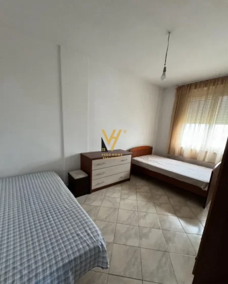 Tirane, jepet me qera apartament 2+1+Ballkon Kati 5, 115 m² 500 € (KODRA E DIELLIT 1)