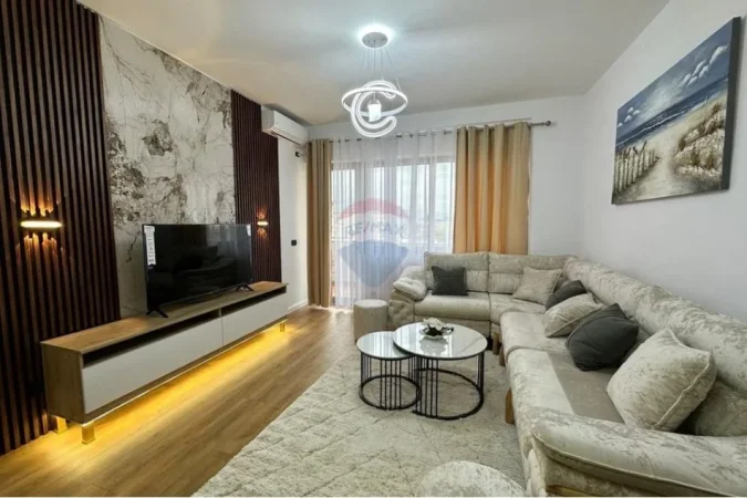 Tirane, shitet apartament 2+1+Ballkon , 95 m² 157.000 € (Astir)
