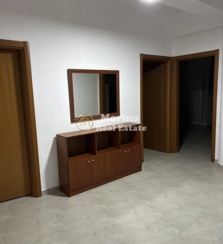 Tirane, jepet me qera apartament 3+1+Ballkon Kati 2, 100 m² 450 € (Kodra e Priftit)